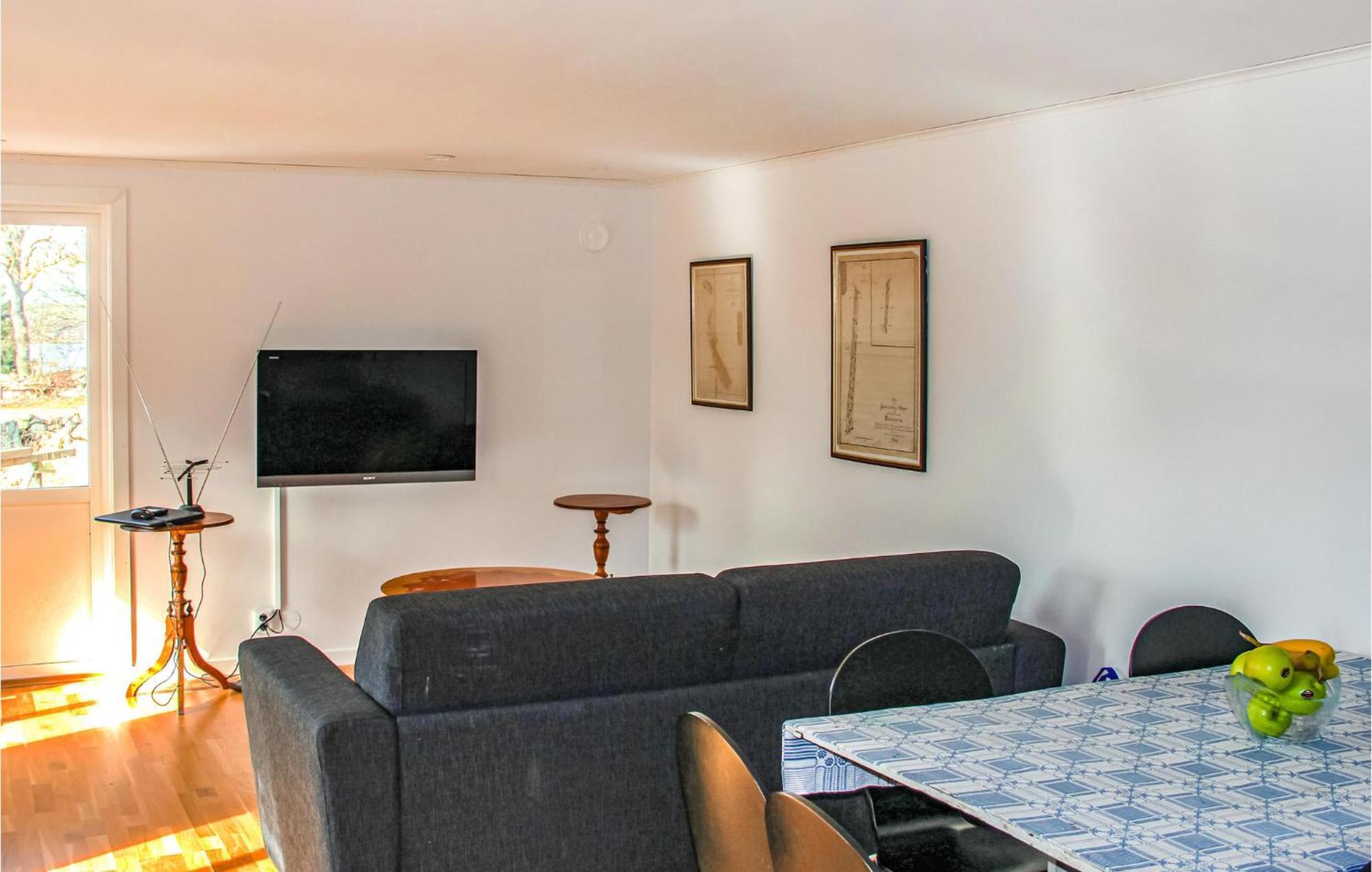 1 Bedroom Lovely Home In Sturkoe Bredavik  Buitenkant foto